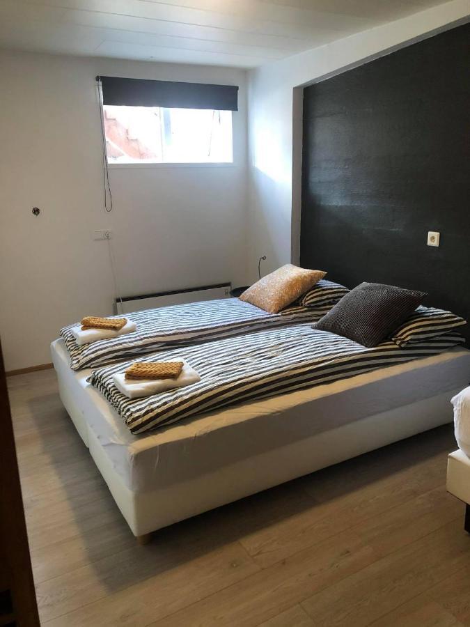 Þverhamar Hostel Breiddalsvik ภายนอก รูปภาพ